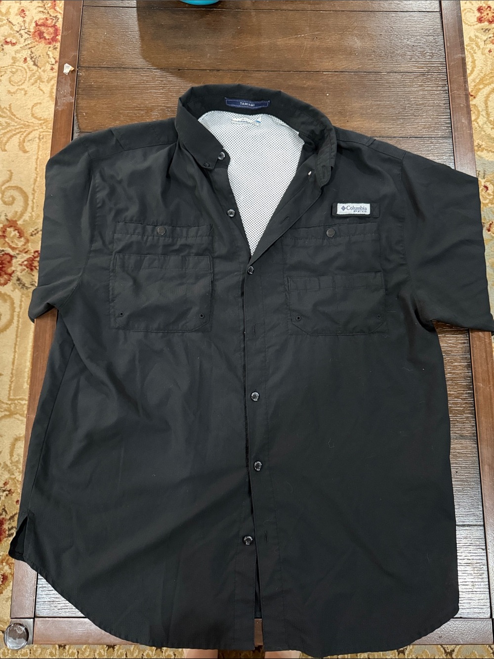 Columbia Black Short-Sleeve Casual Button-Down Shirt